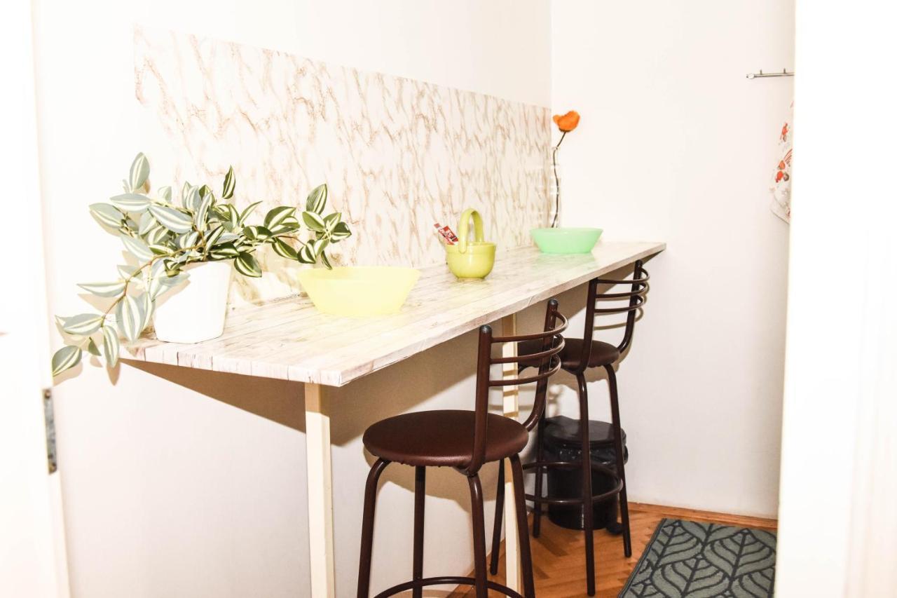 Apartment Kiwi โนวีซาด ภายนอก รูปภาพ